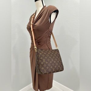 🚫SOLD🚫Louis Vuitton Looping MM Converted to Crossbody